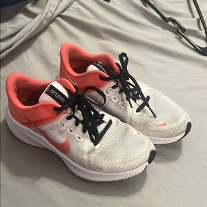 Nike White and Coral Sneakers with Black Laces